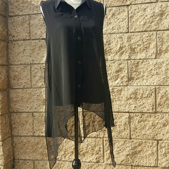 Adele and May Tops - Adele and May gorgeous long blouse. New.  small.
